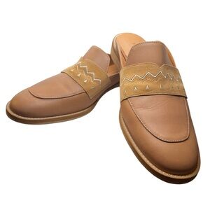 Sundance Mules Embroidered Tan Leather Made in Spain Sz 38 US Sz 7.5-8 Old Money
